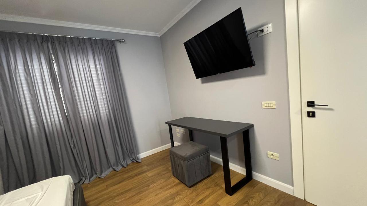 Vila 90 Boutique Hotel Tirana Exterior photo